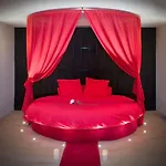 Loveroom